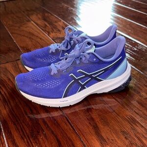 Women’s Asics GT-1000 12